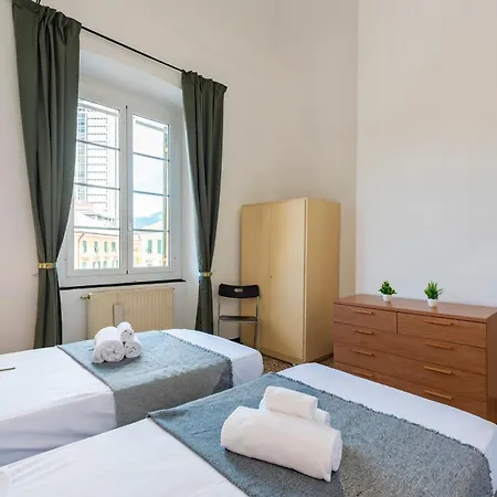 Piazza Colombo House Historic Center - Happy Appartamento *