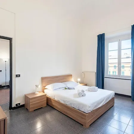 Piazza Colombo House Historic Center - Happy Apartment
