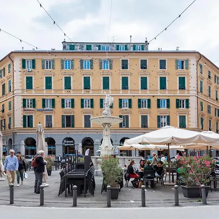 Piazza Colombo House Historic Center - Happy *